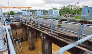 Masjid jamek terletak di pinggir muara tersebut. Polis Buka Kertas Siasatan Pencemaran Bau Di Sungai Selangor