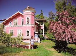 Discover the best of villa rosa so you can plan your trip right. Valkommen Till Villa Frankenburg Det Rosa Palatset Hemnet