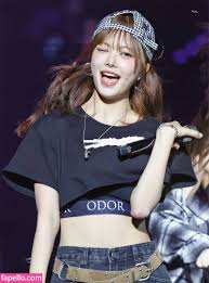 Hong Eunchae 홍은채  LESSERAFIM  hhh.e_c.v Nude Leaked Photo 61 - Fapello