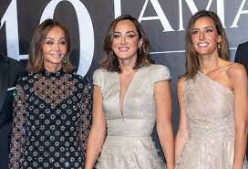 Isabel Preysler y Ana Boyer se vuelcan en Tamara Falcó: ellas son su mejor  apoyo