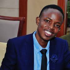 Mwaramutse Nshuti. Umunsi mwiza w'umurimo kuri mwese. Ndi kumwe na Kid  Gaju, CELEBRITY OF THE WEEK, mumubaze ibyo mushaka kumenya byose. Munasabe  indirimbo mugire n'abo muzitura