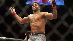 Бой за звание претендента на пояс чемпиона ufc в тяжёлом весе между камерунским убийцей фрэнсисом нганну и голандским крушителем алистаром оверимом. Alistar Overim Gotov K Revanshu S Frensisom Ngannu