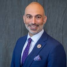 Laurel Short (@LaurelOnTheRun)