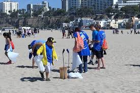 Book your tickets online for santa monica beach, santa monica: Earth Day Beach Cleanup At Santa Monica Beach Sm Mirror