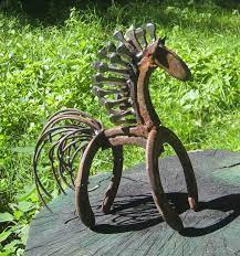 Horse Statue Horseshoe Decor Horseshoe Art Horse Gift Etsy In 2021 Horseshoe Art Welding Art Projects Scrap Metal Art