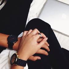 Ini 13 rekomendasi cincin tunangan yang bisa jadi pilihan bukareview. Pin By Magda Jackowska On Love Peace Happiness Relationship Couples Goals