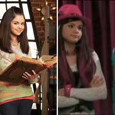 Se film wizards on deck with hannah montana en hel film gold streaming movie 123 runtime 68 minutes. This Selena Gomez Theory Changes Everything You Knew About Hannah Montana Teen Vogue