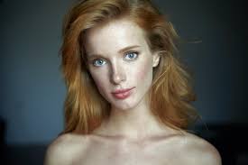 Meadow salsify seeds. Sony A7M3; Tamron 28-75 + 10 mm extension tube.