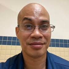 What are the advantages of front or rear motor mounts for a PA14/360XR  kayak?