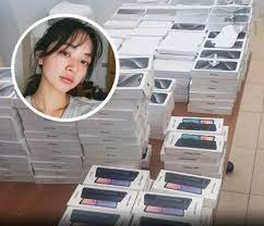 A Chinese woman got her 20 boyfriends to buy her 20 iPhones, then sold them  to make a down payment on a house.