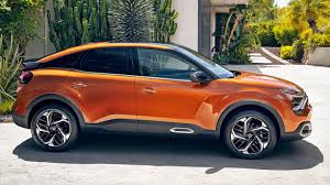 Parduodamas citroen c4 cactus, kuris 2016 metais buvo pirktas naujas iš citroen atstovo salono, lietuvoje. 2021 Citroen C4 Interior Exterior And Drive Futuristic Suv Youtube