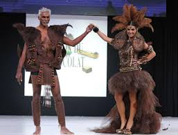 Des Robes A Croquer Au Salon Du Chocolat Idees De Mode Chocolat Defiles