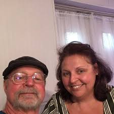 Who installs invisible dog fences around the lake?