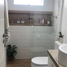 Um Tour Por Este Banheiro Charmosinho Piso E Nicho No Porcelanato Abitare Hd Bege D Decoracao Banheiro Pequeno Decoracao Do Banheiro Decoracao Banheiro Ideias
