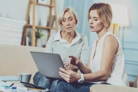 Din prima zi a lunii următoare celei în care a avut loc decesul, dacă cererea a fost depusă în termen de 30 de zile de la data. Totul Despre Pensia De Urmas Beneficiari Acte Necesare