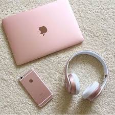 Apple Rosegold Ipad Iphone6 Headphones Via Headphones On Instagram Best Sound Quality Audiophile Headphone Rose Gold Aesthetic Gold Apple Gold Aesthetic