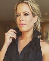 Shari Kennedy's Instagram, Twitter & Facebook