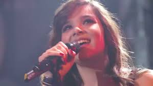 Hailee Steinfeld Concert