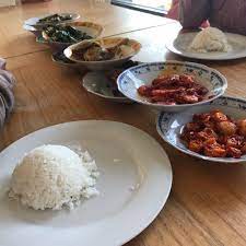 Scopri ricette, idee per la casa, consigli di stile e altre idee da provare. Restoran Sederhana Masakan Padang Sidokepung Rest Area Km 26