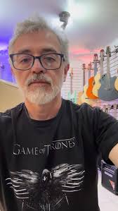 El Dean Markley ProMag Plus es una popular pastilla magnética pasiva de  bobina simple para guitarra acústica, diseñada para instalarse en la boca  del instrumento, ofreciendo un sonido claro y ...