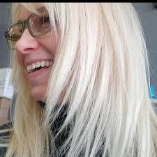 Teresa Quesenberry's Instagram, Twitter & Facebook