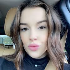 Sydney Mae Lewis (@syd.dompier.7)