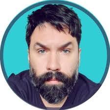 Alberto Avelar's Instagram, Twitter & Facebook