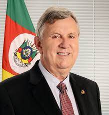 Luis carlos heinze (born 14 september 1950) is a federal senator of brazil representing his home state of rio grande do sul. Luis Carlos Heinze Wikipedia