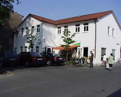 Sanierung bodenbelag noch notwendig, sonst bezugsfertig; 4 Zimmer Wohnung Zu Vermieten Bahnhofstr 19b 39576 Stendal Stendal Kreis Mapio Net