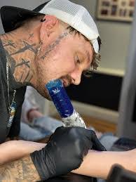 Efren Calvillo's Instagram, Twitter & Facebook