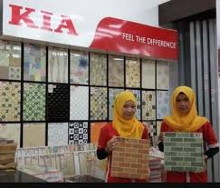 Top gambar wallpaper dinding ungu bisa menambah koleksi gambar untuk komputer kalian. Harga Keramik Dinding Terbaru 2017 Berbagai Motif Keramik Kayu Keramik Modern Minimalis Keramik Motif Batu Alam Merk Roman Platinum Milan Hercules Feelings