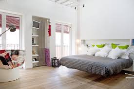 Trockenbau, ständerwände bauen, elektroinstallation, wasser und abwasser, fliesen. Schwebendes Bett Bilder Ideen Couch