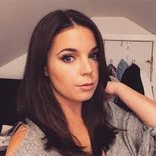 Amanda Jay's Instagram, Twitter & Facebook