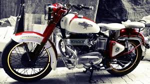 Latest royal enfield modified bullet images aur bullet ki hd photo download here with all style modified royal enfield classic 350 modified fully 0 royal enfield bullets custom modified in kerala. A Lightly Modified Royal Enfield Bullet Motorcycle