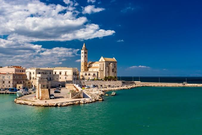 Trani - Cosa vedere e guida di viaggio