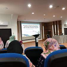 I help busy, motivated english learners to become bolder, braver, more confident english speakers. Dewan Kuliah Hassanal Bolkiah National Stadium