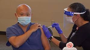 Healthcare Workers At Parkland Receive Pfizer S Covid 19 Vaccine Wfaa Com