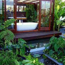 Designers James Wong And David Cubero Created The Ultimate Garden Bathroom Retreat In A Green Oasis Outdoor Bathtub Luxury Garden Garden Room