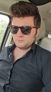 What are the essentials for a SPED para's desk in a preschool classroom?