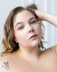 ✨ 1/3 INTERVIEW: Dennis Jager from SKYLAR MODELING Last June, Marie and I  had the incredible pleasure of attending one of @skylarmodeling's workshops  for models in NYC. Dennis was kind enough to