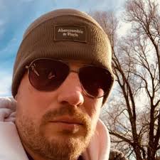 Stuart Ellis (@stuartellis83)