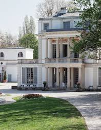 La Propriete Caillebotte Est Une Propriete Ayant Notamment Appartenu A La Famille Du Peintre Gustave Caillebotte Situee A Maison Style Propriete Ile De France