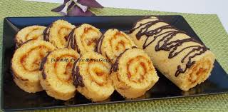 Un desert usor cu ajutorul caruia ii creez copilului meu amintiri de neuitat! Rulada Pufoasa Cu Gem BunÄtÄÈi Din BucÄtÄria GicuÈei