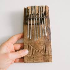 Vintage Hand Made Thumb Piano Botswana Africa Etsy Thumb Piano Diy Instruments Music Instruments Diy