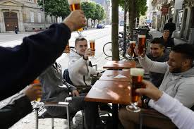 Confinement de 3 nouveaux départements pour une durée de 4 semaines. 19 Mai Ouvertures Couvre Feu Deconfinement Ce Qui Change En France