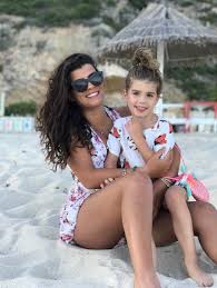 This is sofia sousa by akt design on vimeo, the home for high quality videos and the people who love them. Sofia Sousa Criticada Devido A Atitude Junto Da Filha