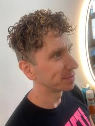 Do you use conditioner before perming hair?