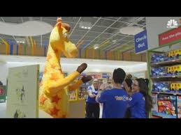 Toys r us uae official website. Toys R Us Opens First Store Since Its Bankruptcy In 2017 Youtube