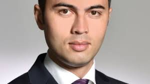 Edward, nu mă atinge acum. Viata In Economia Lui Nu Ma Atinge Schimbarea Aduce O Suita De Transformari Sociale Mobile