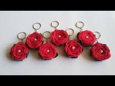 Diy Felt Rose Keychain Gantungan Kunci Mawar Flanel Youtube Di 2020 Mawar Flanel Gantungan Kunci Bunga Kain